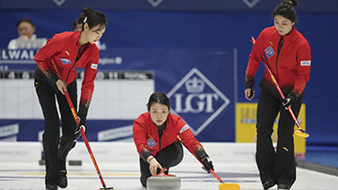 “车王”舒马赫无法再进行口头交流 需持续依赖别人照顾.